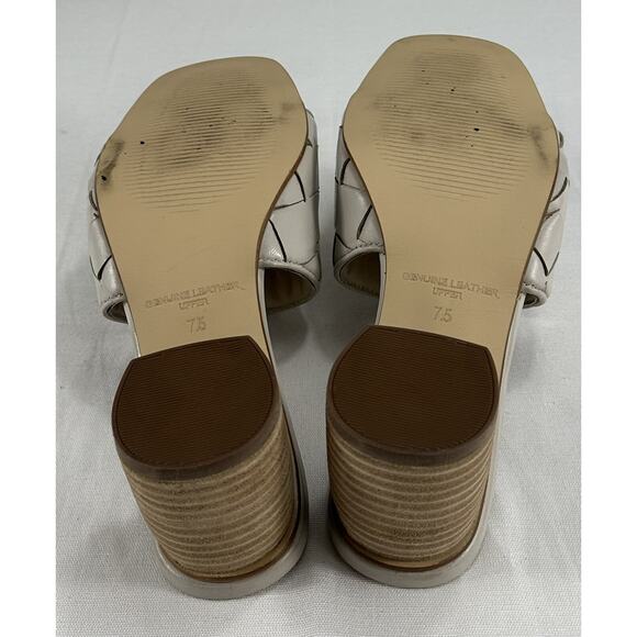 Journee Signature Womens Kellee Stacked Heel Pumps Sandals Sz7.5 Wedding/capers - Picture 9 of 10